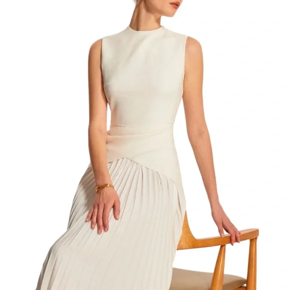 Sold - Picture 3 of 10